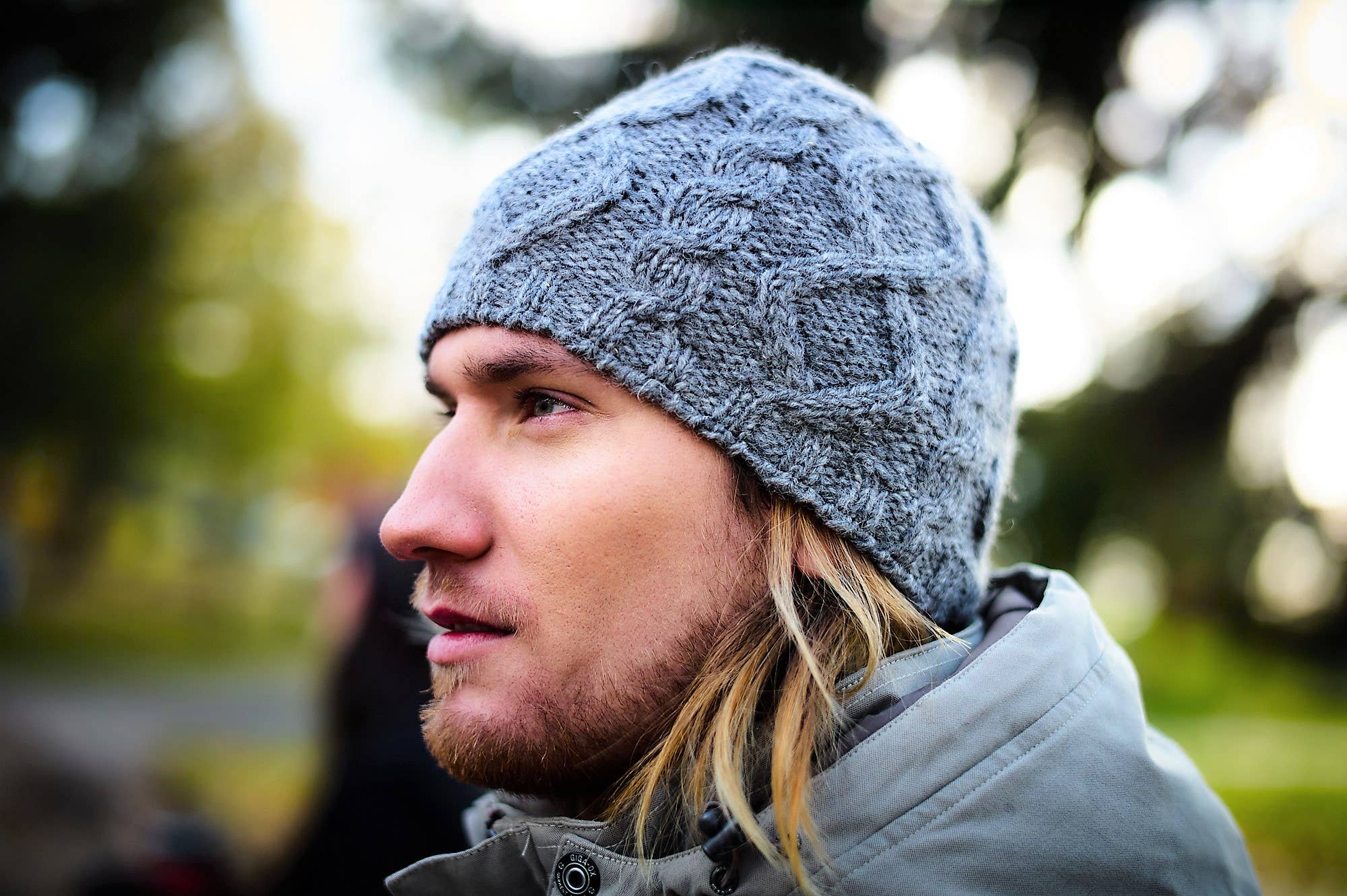 Lost Horizons Knitwear – Ships from USA - Wholesale Beanie - Men's - Pierce Beanie Hat – Classic Cable Knit Style1