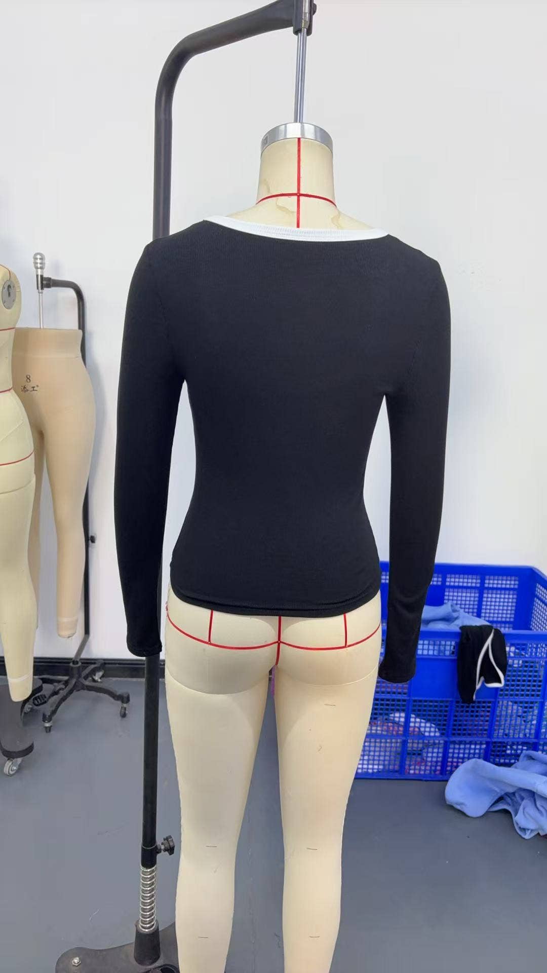 Hope & Sunshine - Vente Haut en maille – femme - Blouse à encolure carrée à blocs de couleur2