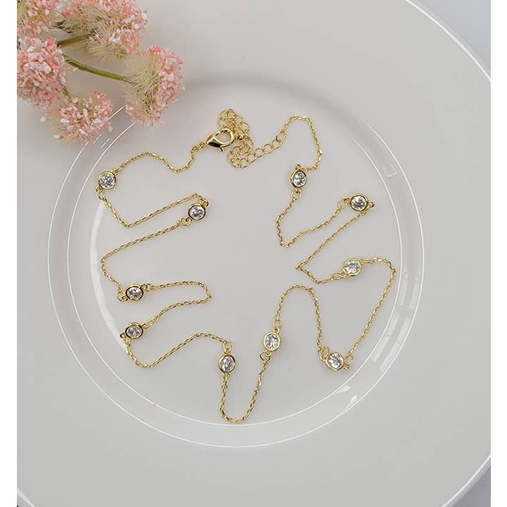 BETTYOH INC - Wholesale Pendant/Charm Necklace - CHAIN LINK WITH CUBIC STONES NECKLACE.