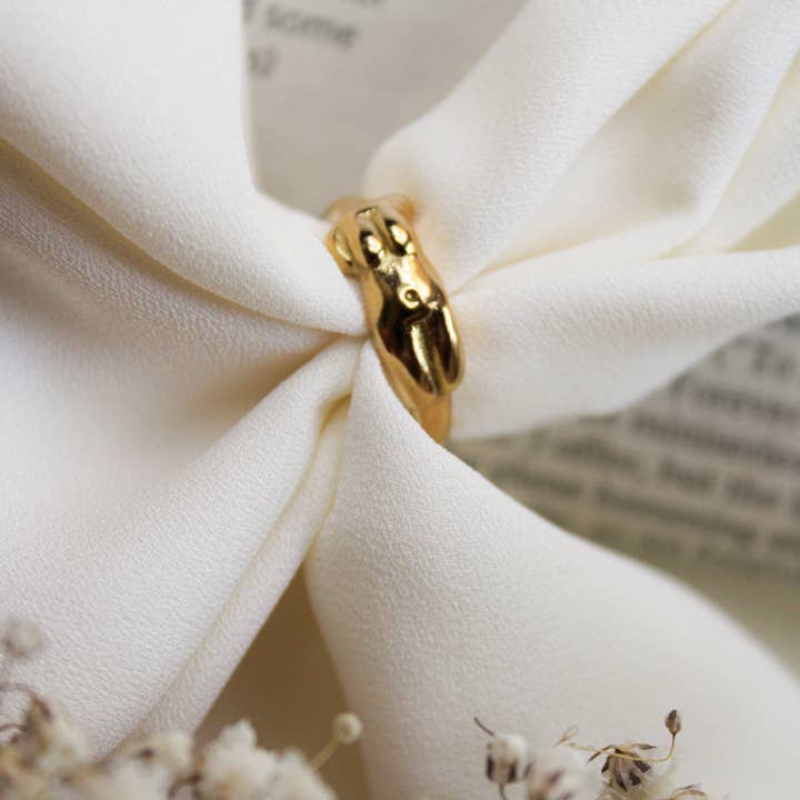 24th & Gold - Wholesale Band/Stacked Ring - Female Form Ring2