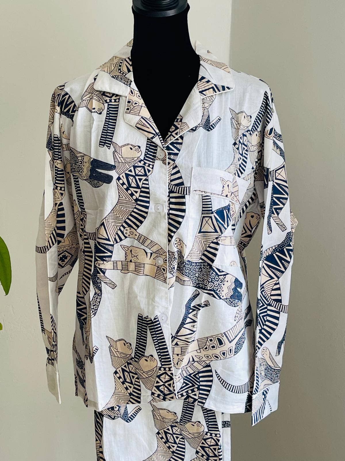 AMRANIS - Wholesale Sleepwear Set - Women's - Long Pajama Set in White Cat0