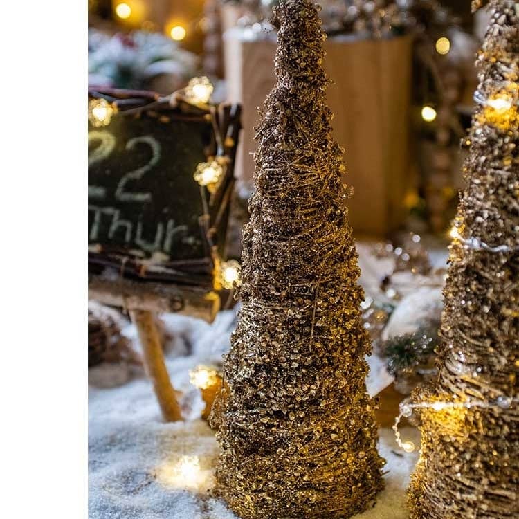 Rustic Reach - Vente Décoration de Noël - Sapin de Noël en rotin doré5