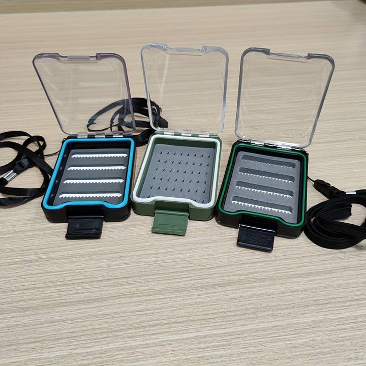 CANADA JME HEALTH NUTRITION CORP. - Wholesale Sporting Accessories - 1pc Transparent Fly Fishing Lure Storage Box with Adjustable Strap - Durable ABS Material, Single-Layer Design for Easy Access & Organization, Blue, Insect Imitation Storage | Compact Design | Waterproof Box, Fishing Tackle Box