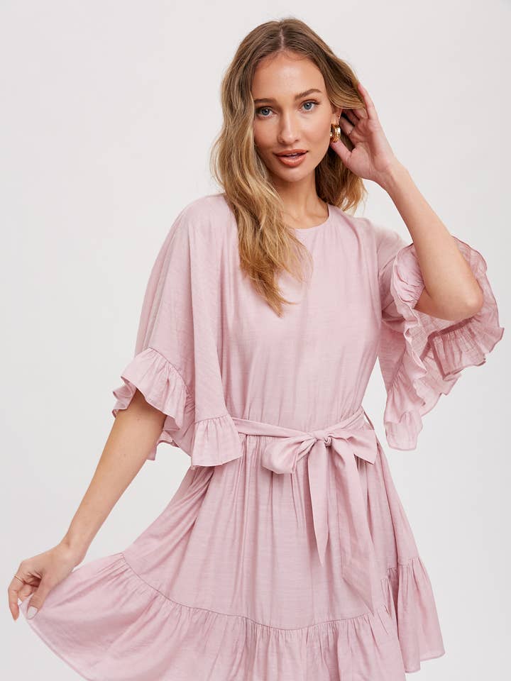 ROBE À OURLET VOLANTÉ À MANCHES ANGÉES pour la vente par Bluivy