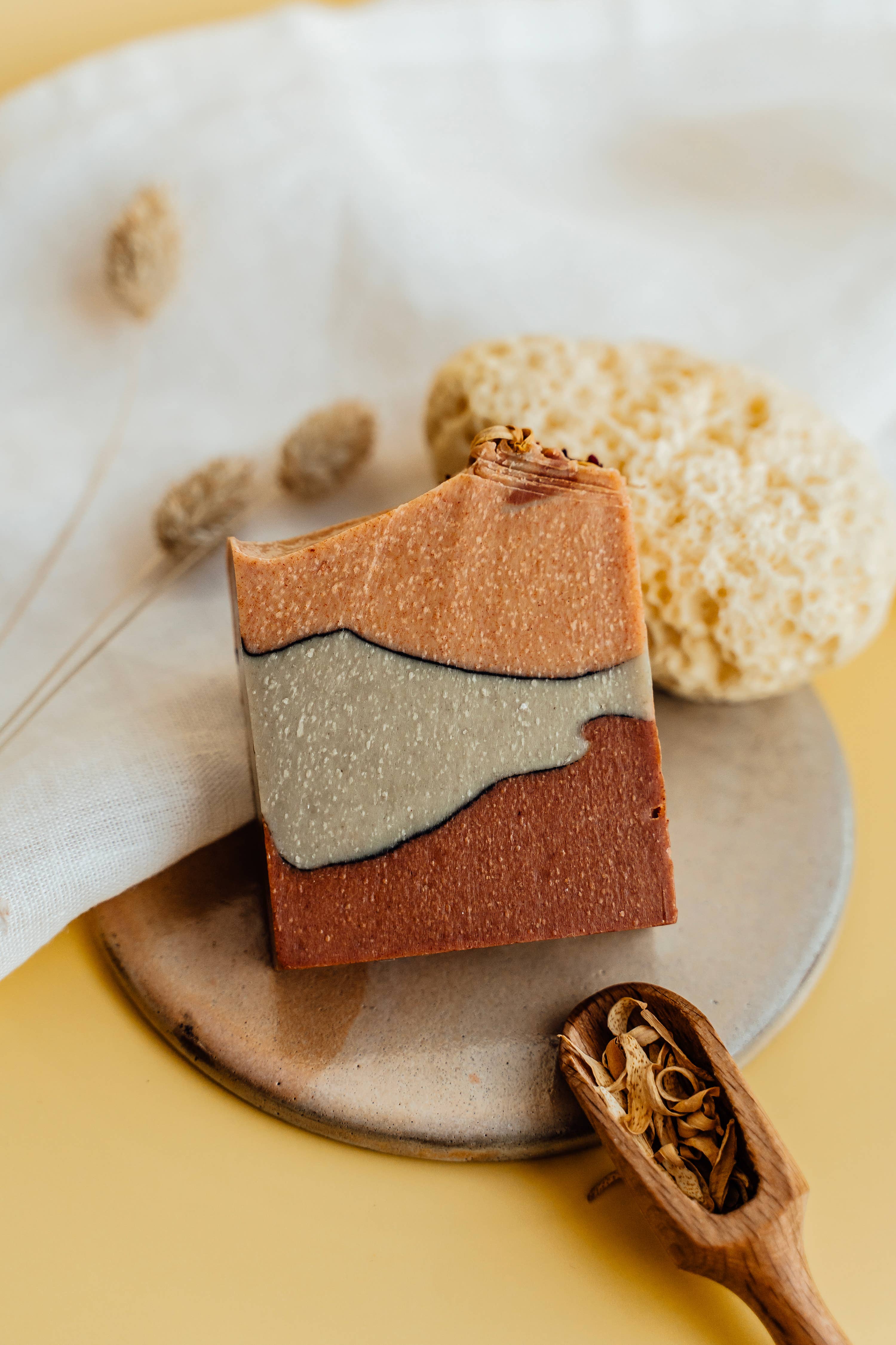 Moreva - Vendita all'ingrosso Saponette - Colors of Nature - Sapone naturale fatto a mano con argille e fragranze di agrumi7