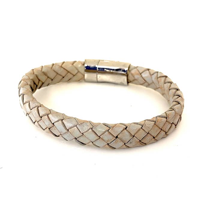 Bracelet homme cuir tressé taupe pour la vente par Chic Le Freak