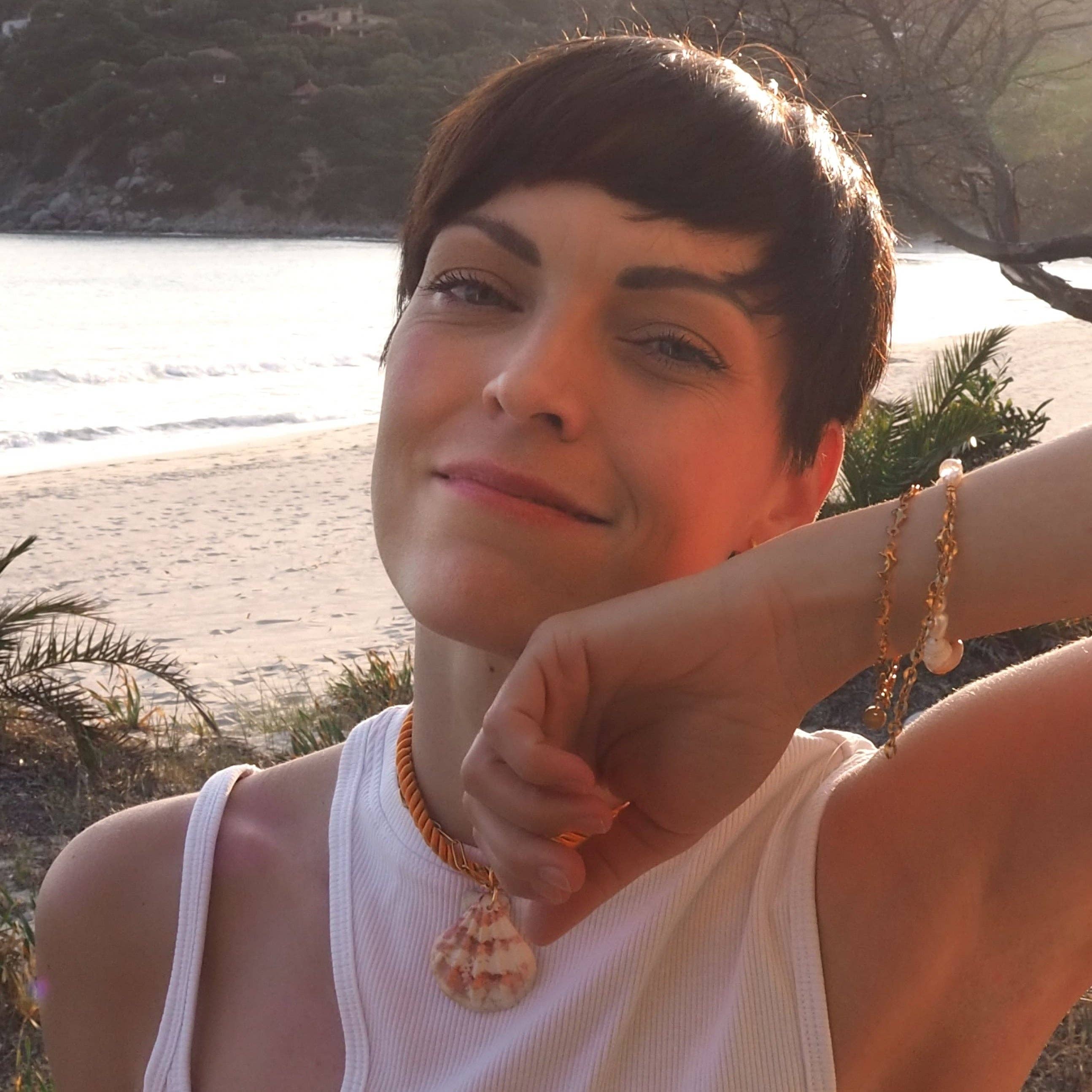 CIAO.STUDIOS - Wholesale Pendant/Charm Necklace - SHELLDEALER NECKLACE4