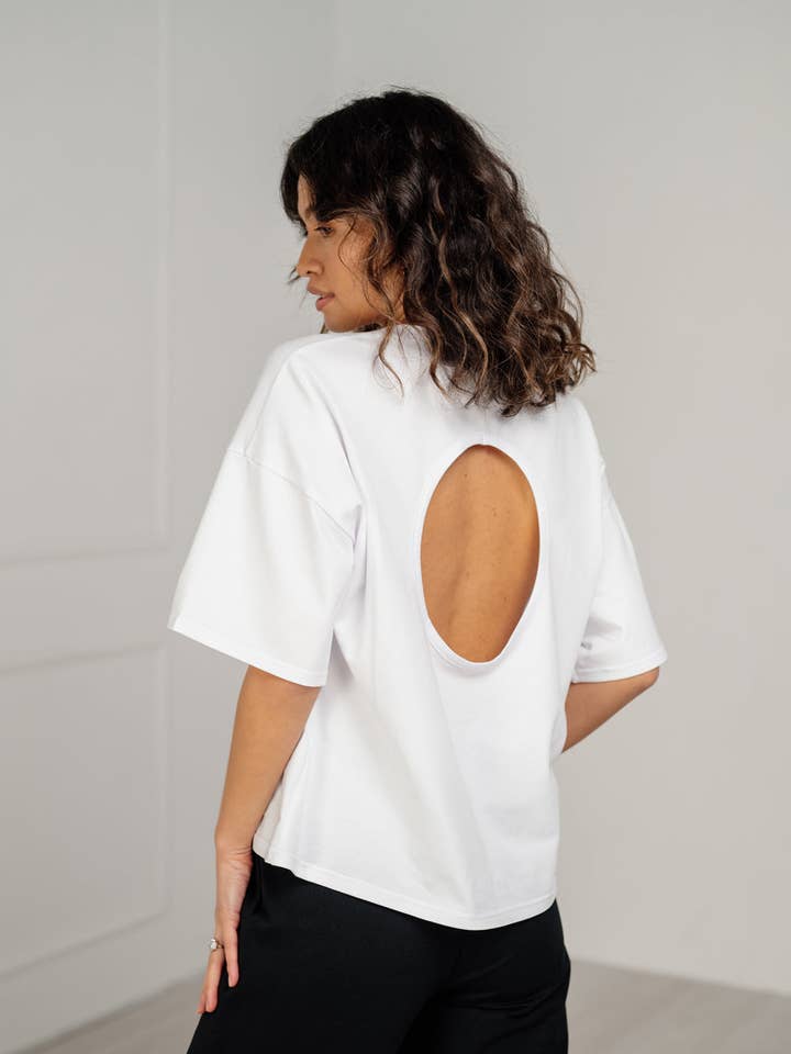 Azuri Fashion Group - Wholesale T-Shirt - Women's - White oversize t-shirt5