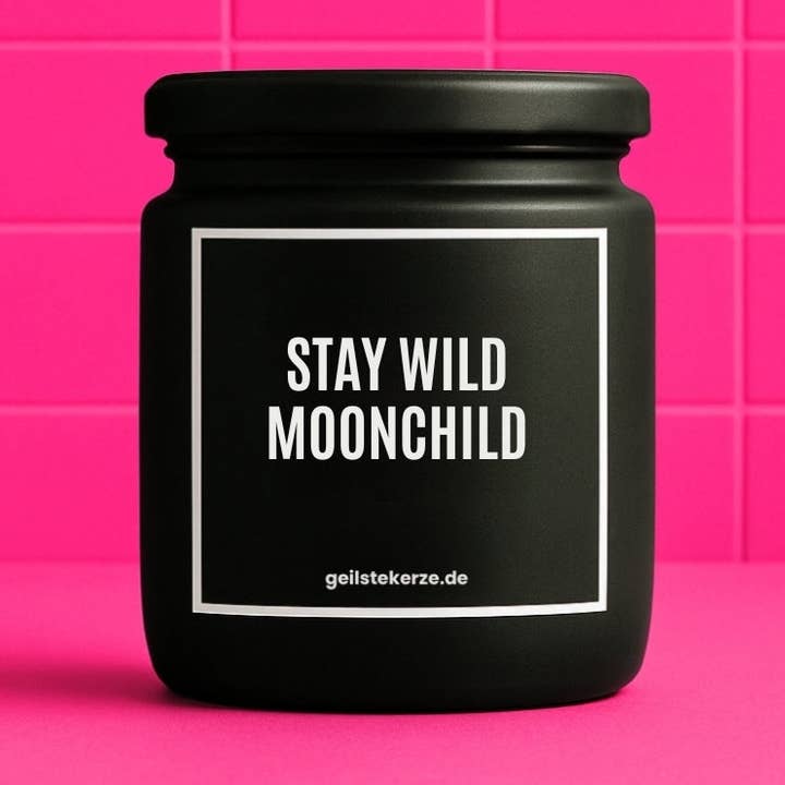 Vegane Bio-Kerze mit Spruch – STAY WILD MOONCHILD für den Großhandel von geilstekerze