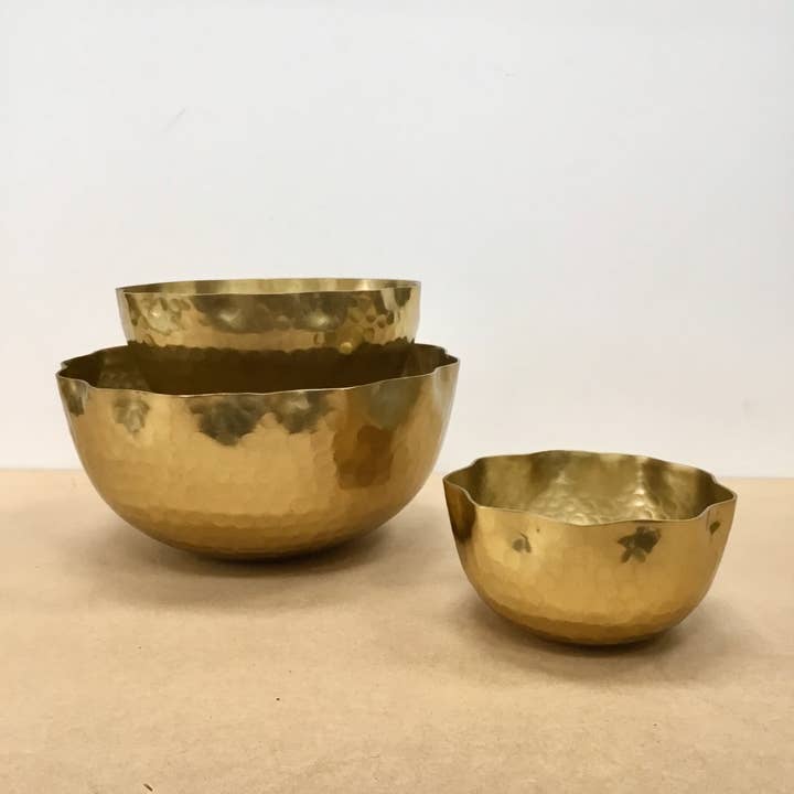 India Handicrafts Inc - Wholesale Decorative Plate/Dish/Bowl - Gold Hammered Petal Bowls, Set of 35