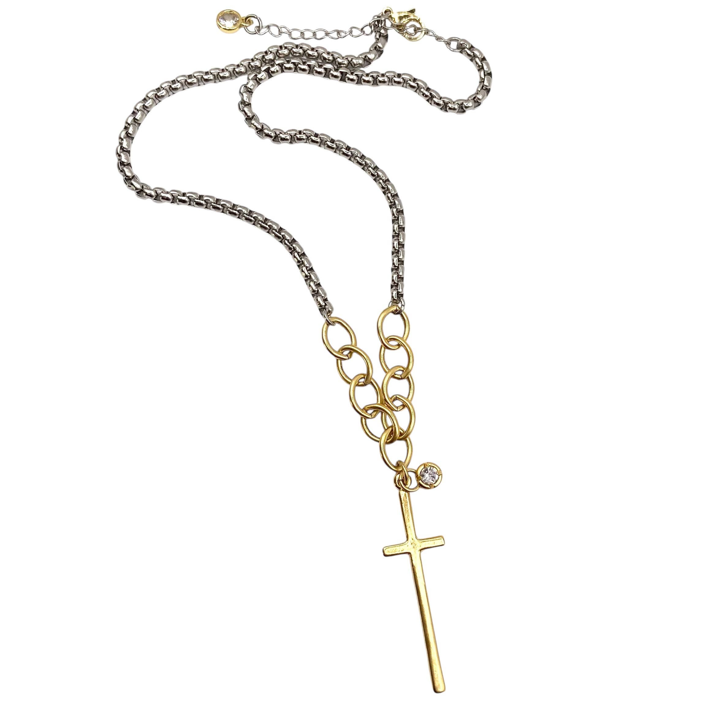 VB&CO Designs Handmade Jewelry - Vente Colliers à pendentif - Collier croix en métal mélangé avec accent en cristal3