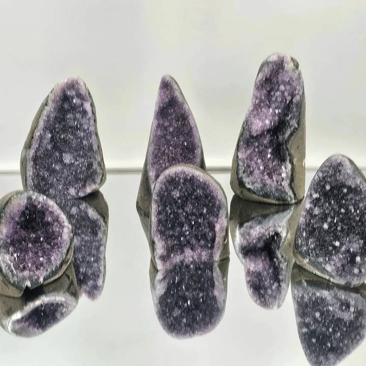 Distinction Crystals - Venta al por mayor Piedras/cristales espirituales - Oferta por lotes de geoda de cristal de amatista uruguaya de 2 kg (especial C)