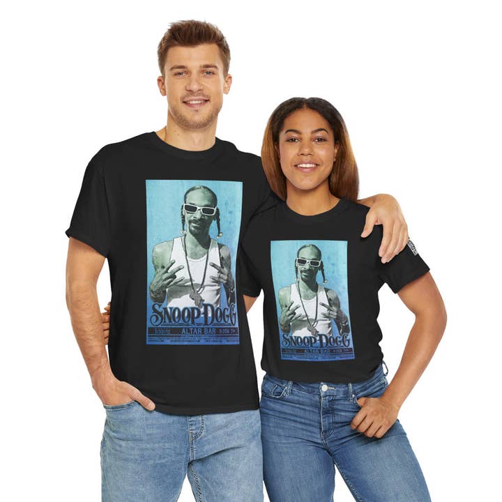 TheKingShirt - Wholesale Graphic Sweatshirt - Women's - Snoop Dogg Retro Hip-Hop T-Shirt - Vintage Concert Apparel