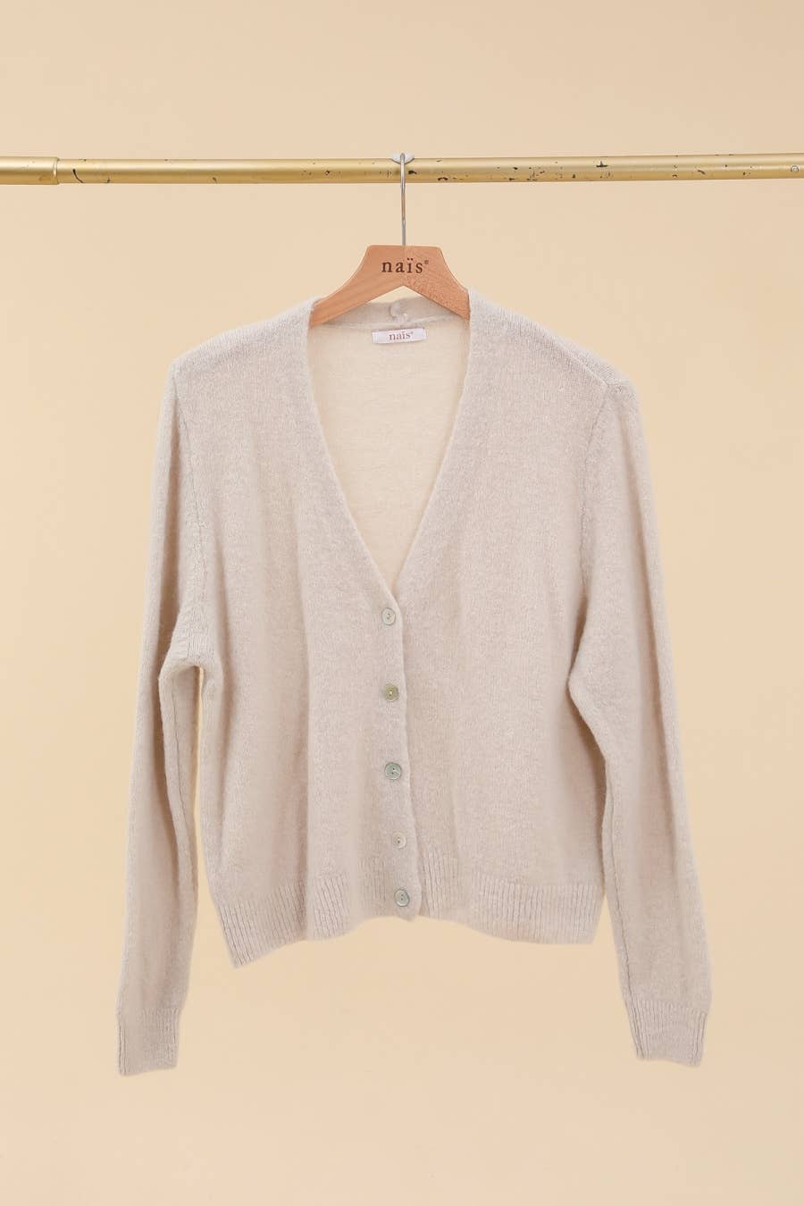 NAÏS PARIS – Engroshandel Cardigan - Dame – Kort v-hals cardigan med knapper i superfin alpaka0