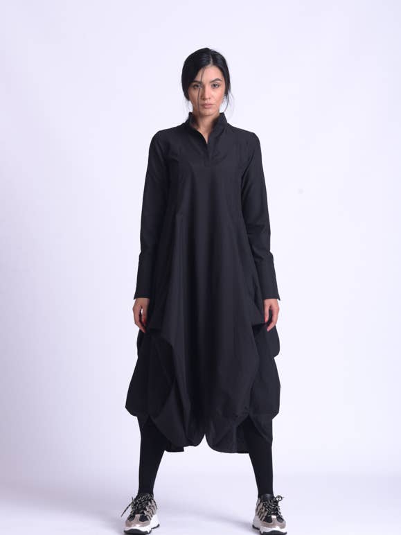 Robe longue asymétrique pour la vente par Metamorphoza