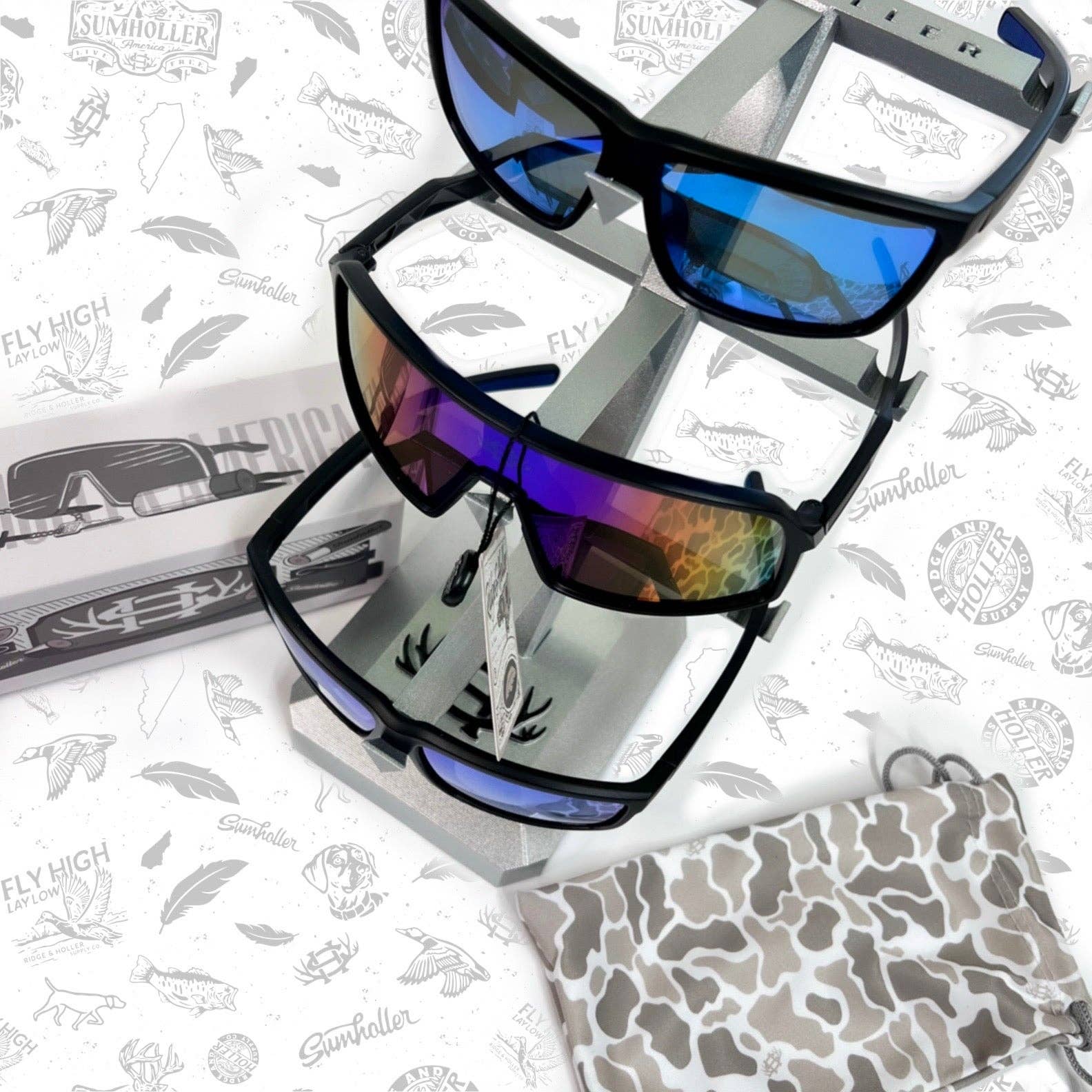 Ridge&Holler - Wholesale Retailer Display - Accessories - Sunglasses Stand Display7