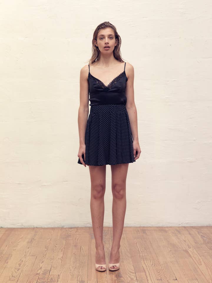 Jupe bleue à pois - Teinte vibrante pour la vente par A MOI PARIS