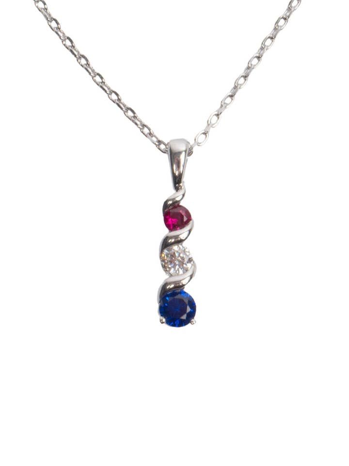 Pendentif Patriotique Diplômé Amara pour la vente par Belinda Jewelz