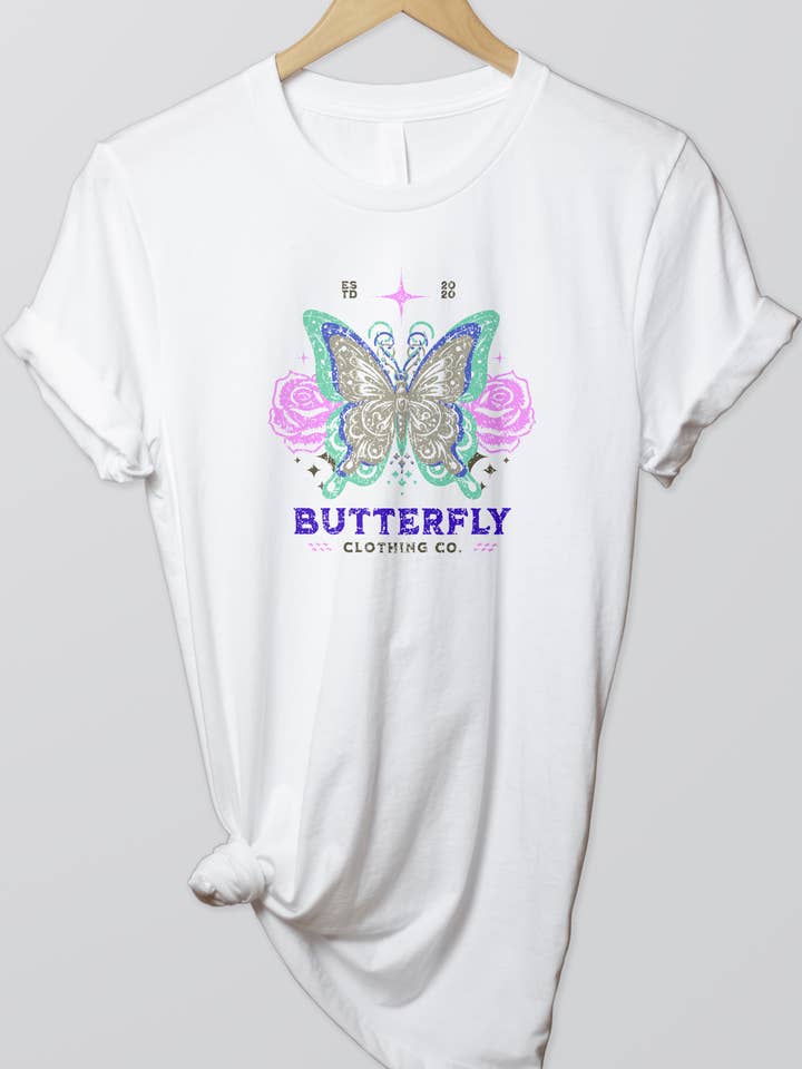 T-shirt graphique en forme de papillon RET-19 pour la vente par NTITEES INC