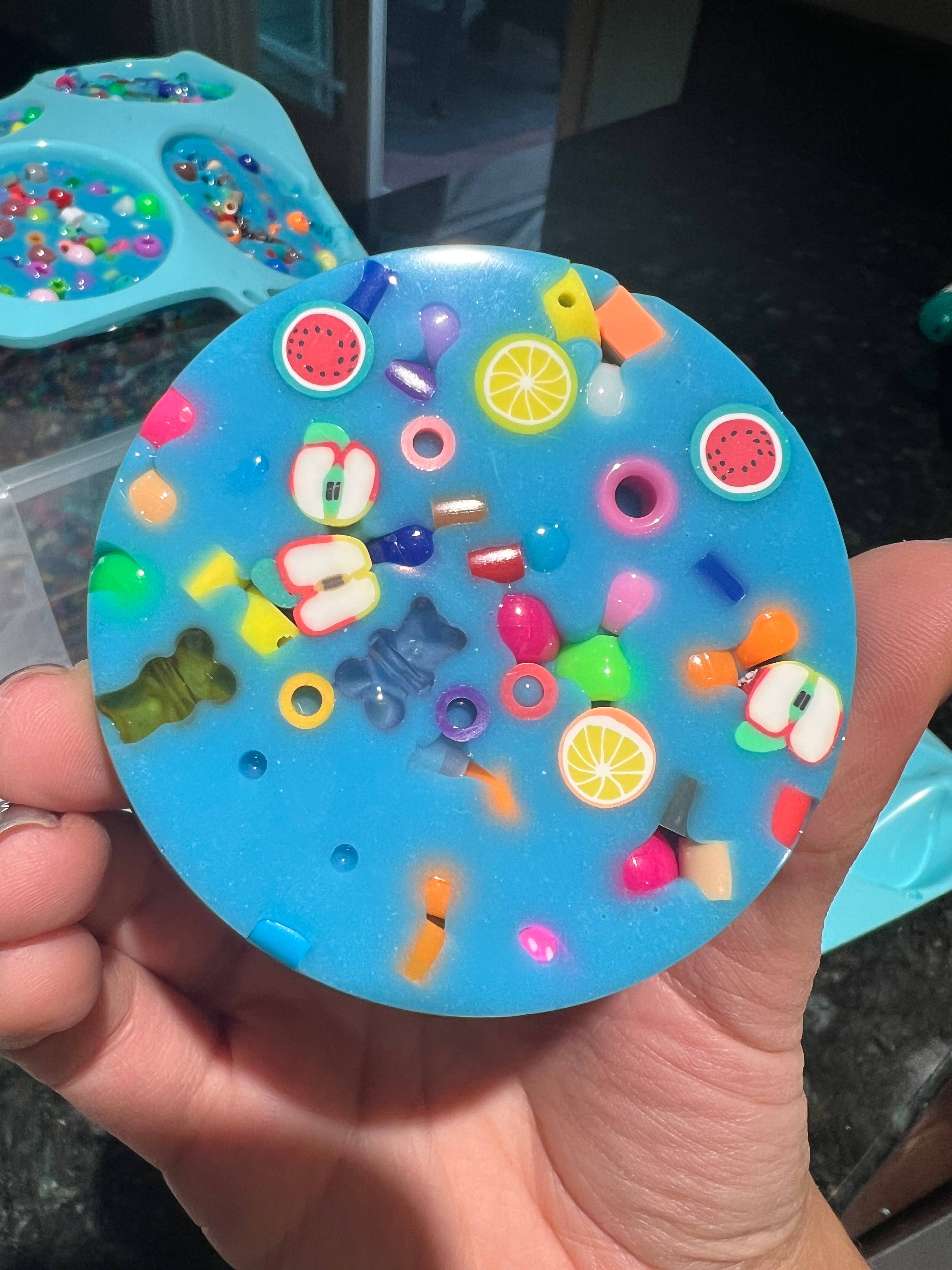 The Cozy Tangerine – Engroshandel Klistermærke – Genanvendelig picky pad | Sansestimulerende legetøj til hud- og hårplukning1