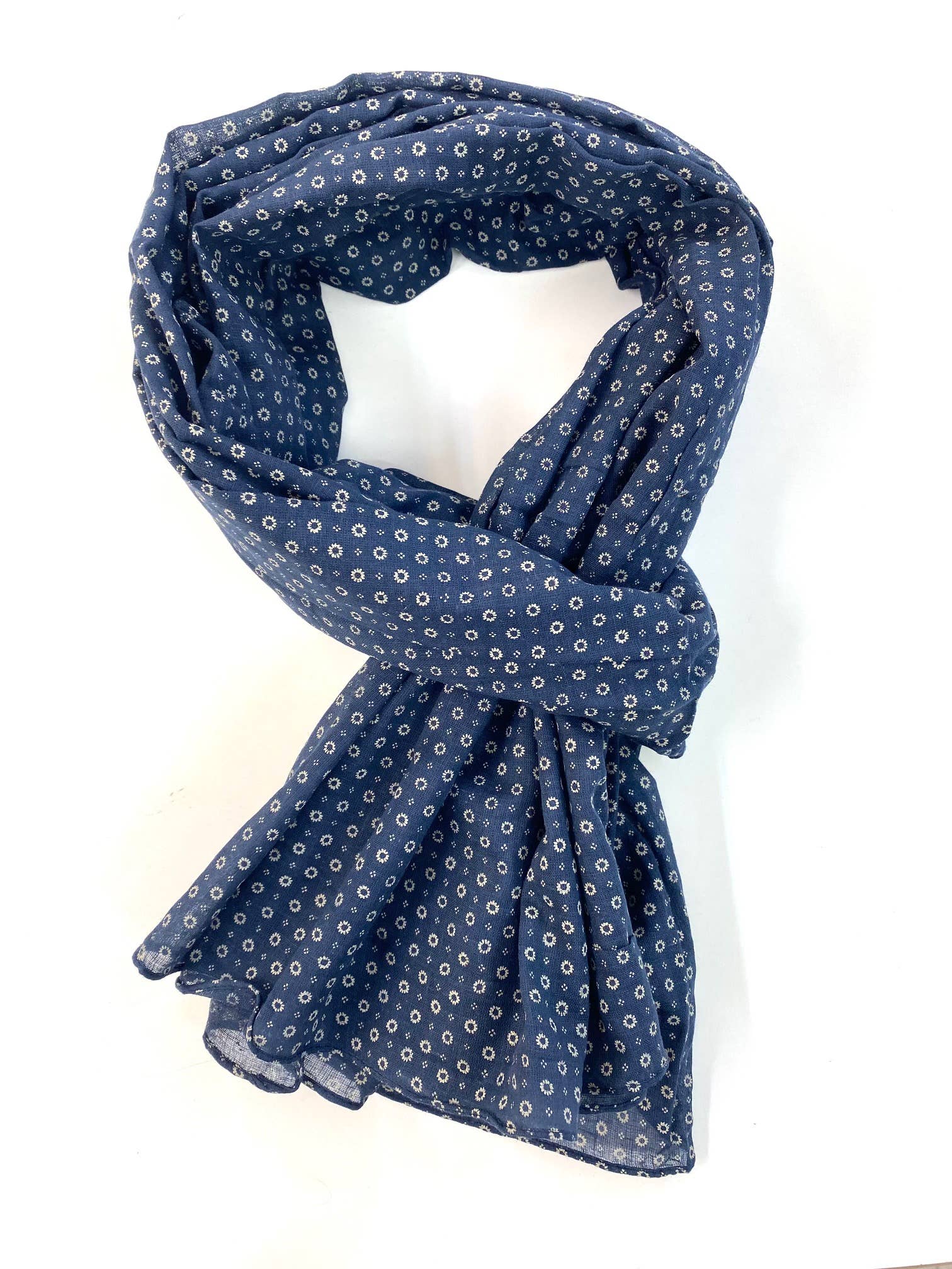 Maison Unik Accessoires – wholesale Scarf – Men’s – Men's Cotton Scarf - Timeless Elegance2