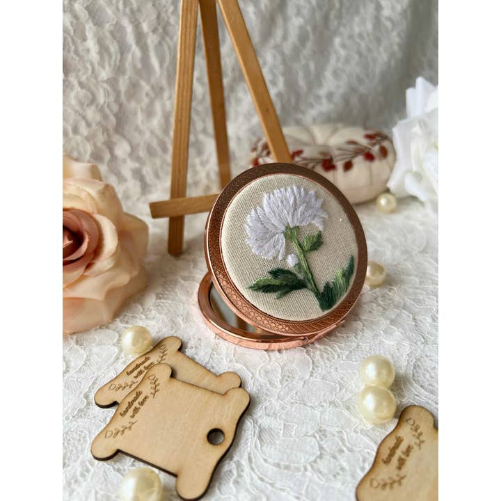 Maple Dream Store - Wholesale Compact Mirror - Premium Vintage Floral Hand Embroidered Pocket Mirror