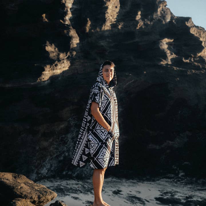 RHB HAWAII - Wholesale Beach Towel - Black tribal pattern Poncho Towel Hooded Towel