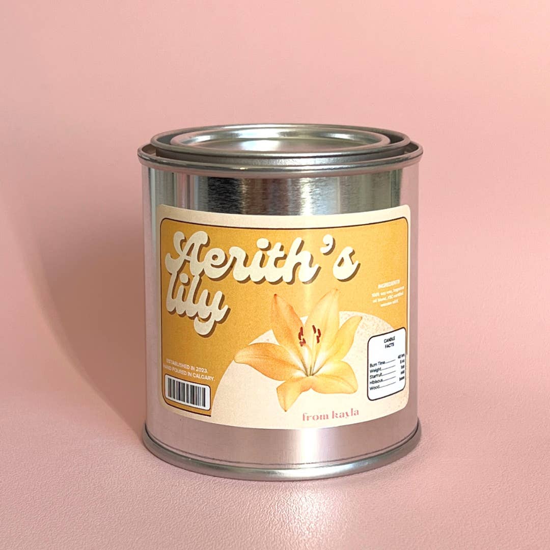 From Kayla - Vente Bougie en bocal - Bougie en cire de soja dans une boîte en aluminium de 8 oz - Lys d'Aerith (FF7)