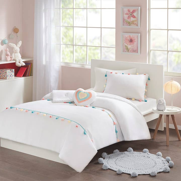 Olliix - Wholesale Bedding Set - Kids & Baby - Colorful Tassels 4-Piece Kids White Comforter Set