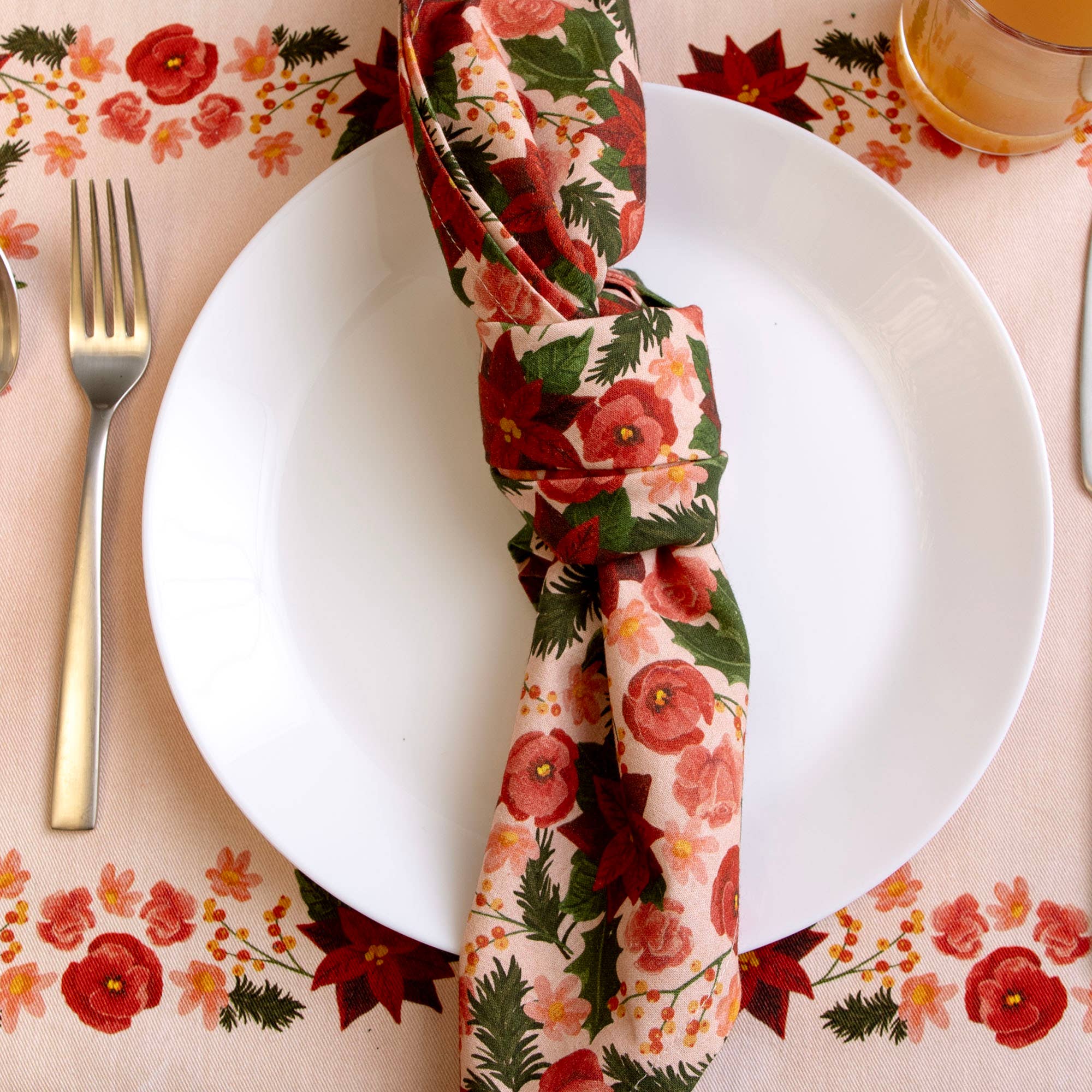 1canoe2 | One Canoe Two Paper Co. - Wholesale Dinner & Cloth Napkin - Yuletide Blooms Christmas Cotton Cloth Table Napkins Set1