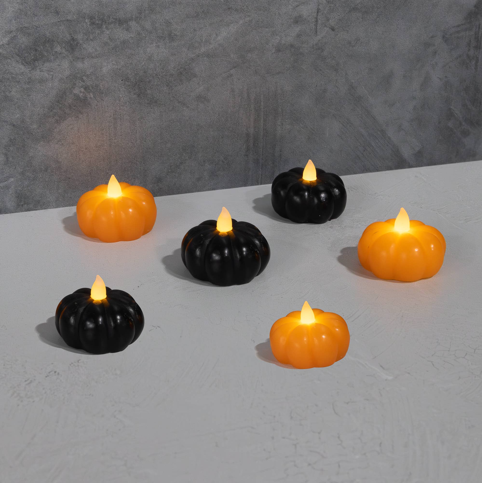 LumaBase - Vente Bougie sans flamme - Mini bougies à la citrouille noire/orange à piles, lot de 61