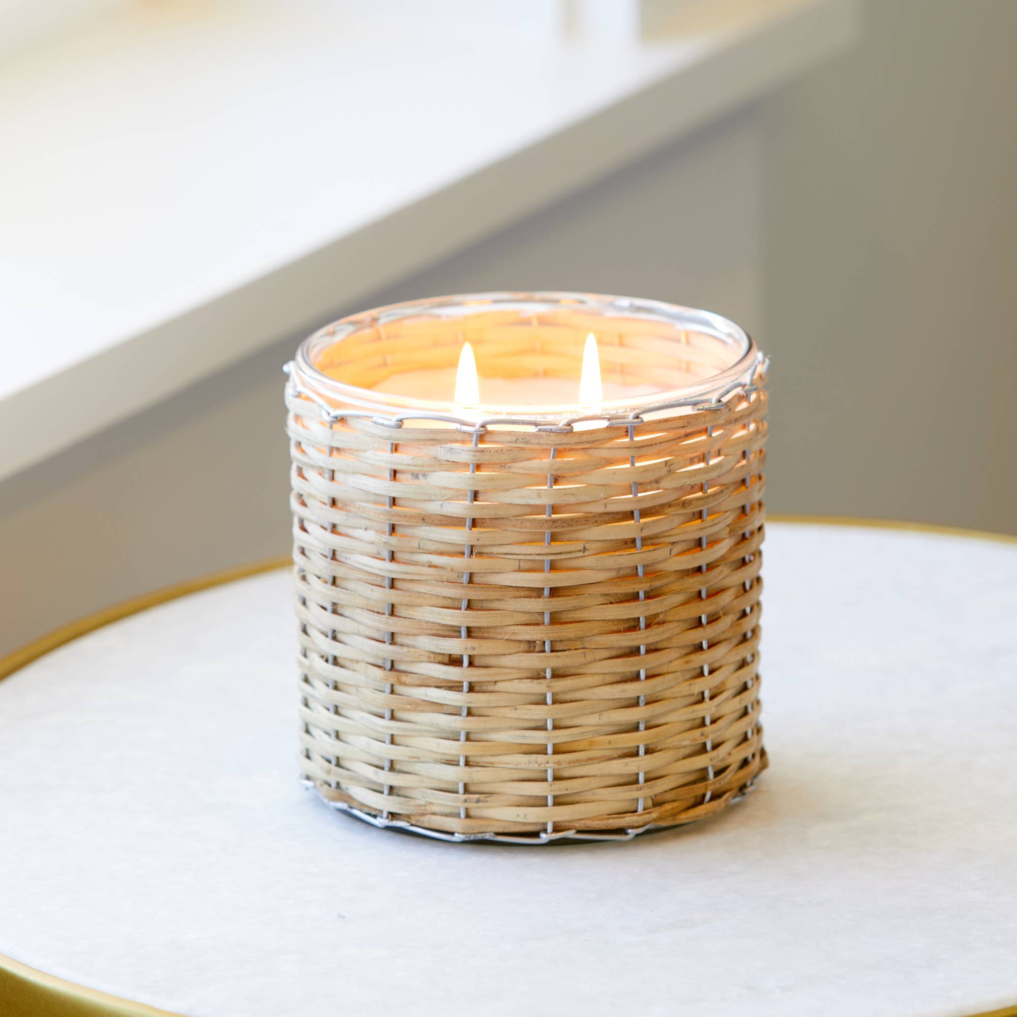 Hillhouse Naturals/Field+Fleur - Venta al por mayor Velas en tarros - Vela Tejida a Mano de Madera de Playa con 2 Mechas 12oz. Ctn. 64