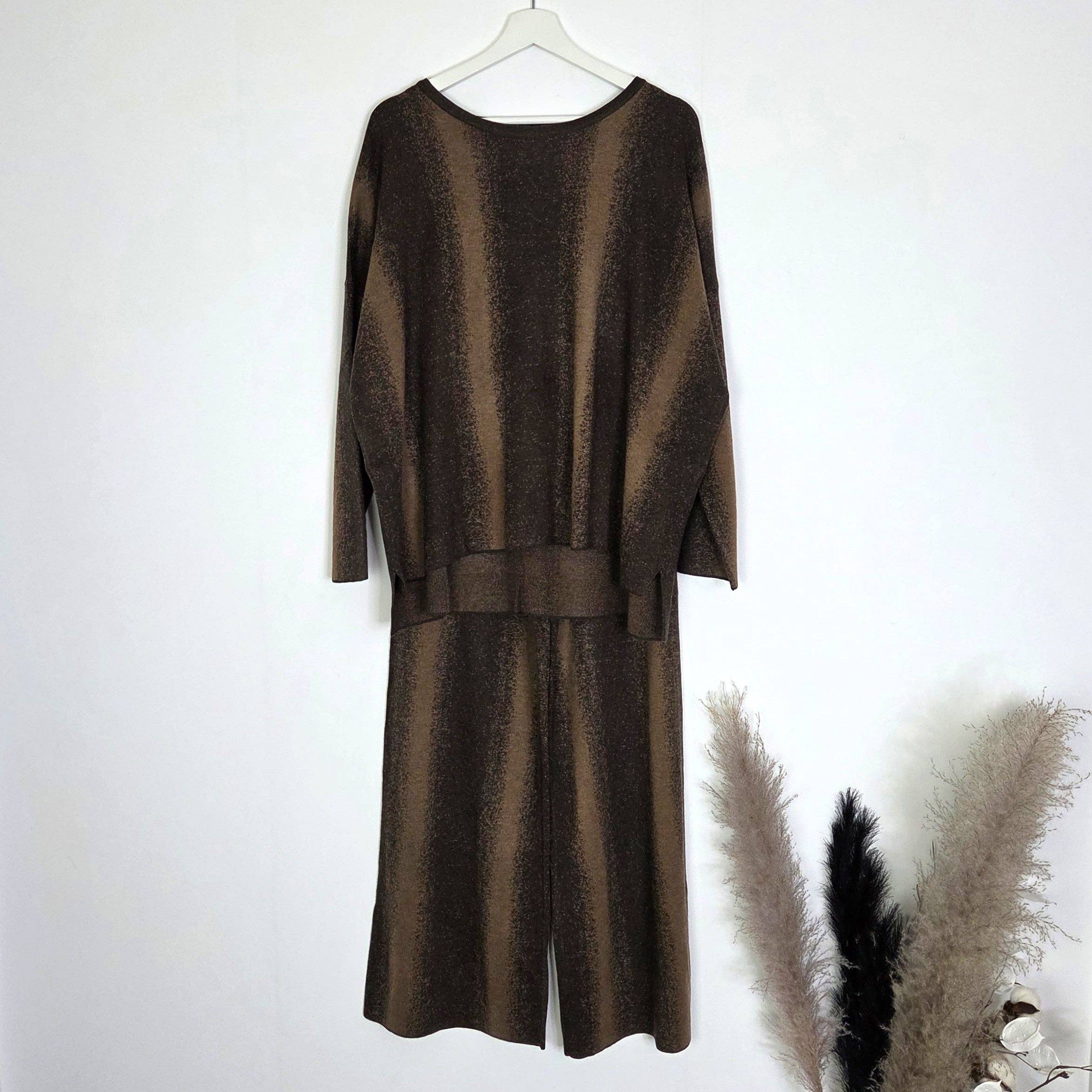 Tempest Designs – Conjunto de top e saia - Mulher por atacado – Conjunto de malha Quality Co-Ord com design de linhas sombreadas horizontais (L)2