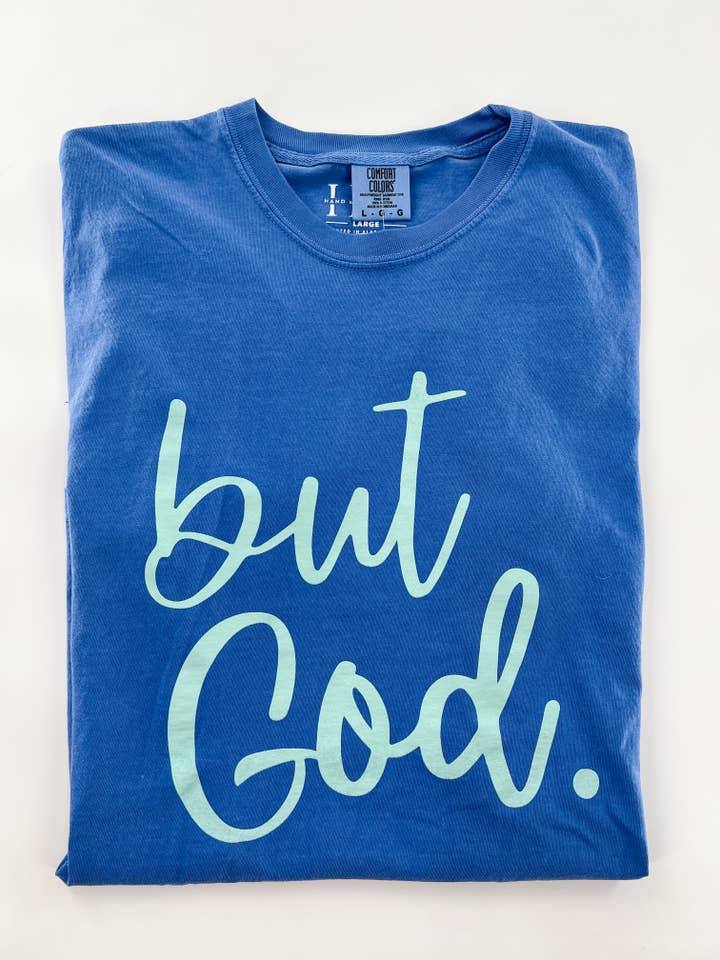 Mais Dieu - Tee pour la vente par Hand Made Alabama