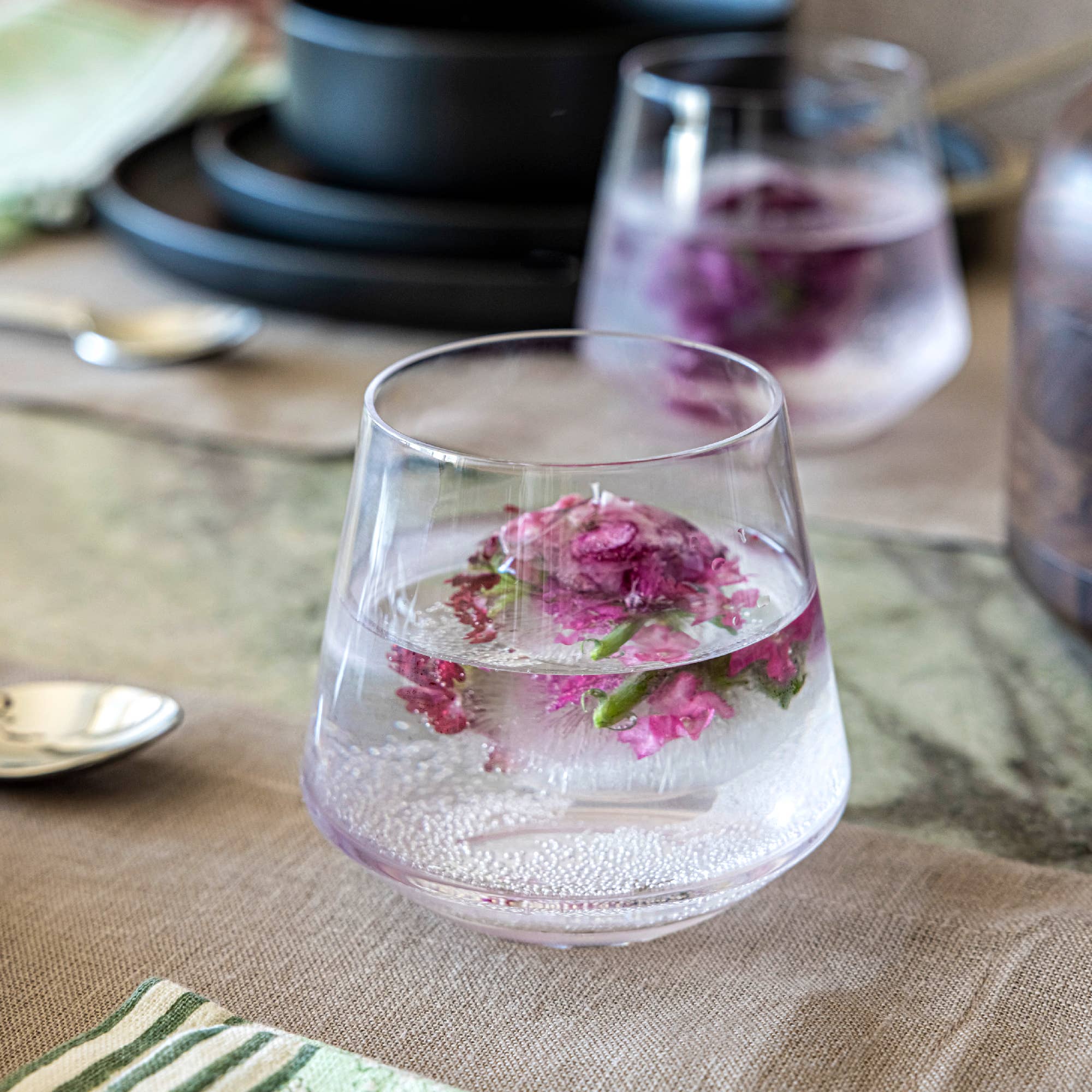 over&back - Wholesale Wine Glass - Modern Mouth-Blown Glassware – Service for 423