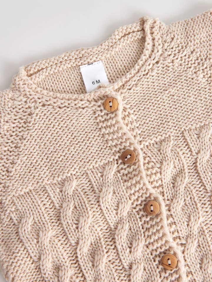 Amorim Gerações, LDA - Wholesale Coat - Baby - Baby Cable Knit Cardigan 8092