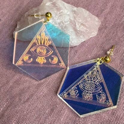 Tiaki - onda ögat iriserande Dingla Örhängen för wholesale av Moody Girl Accessories