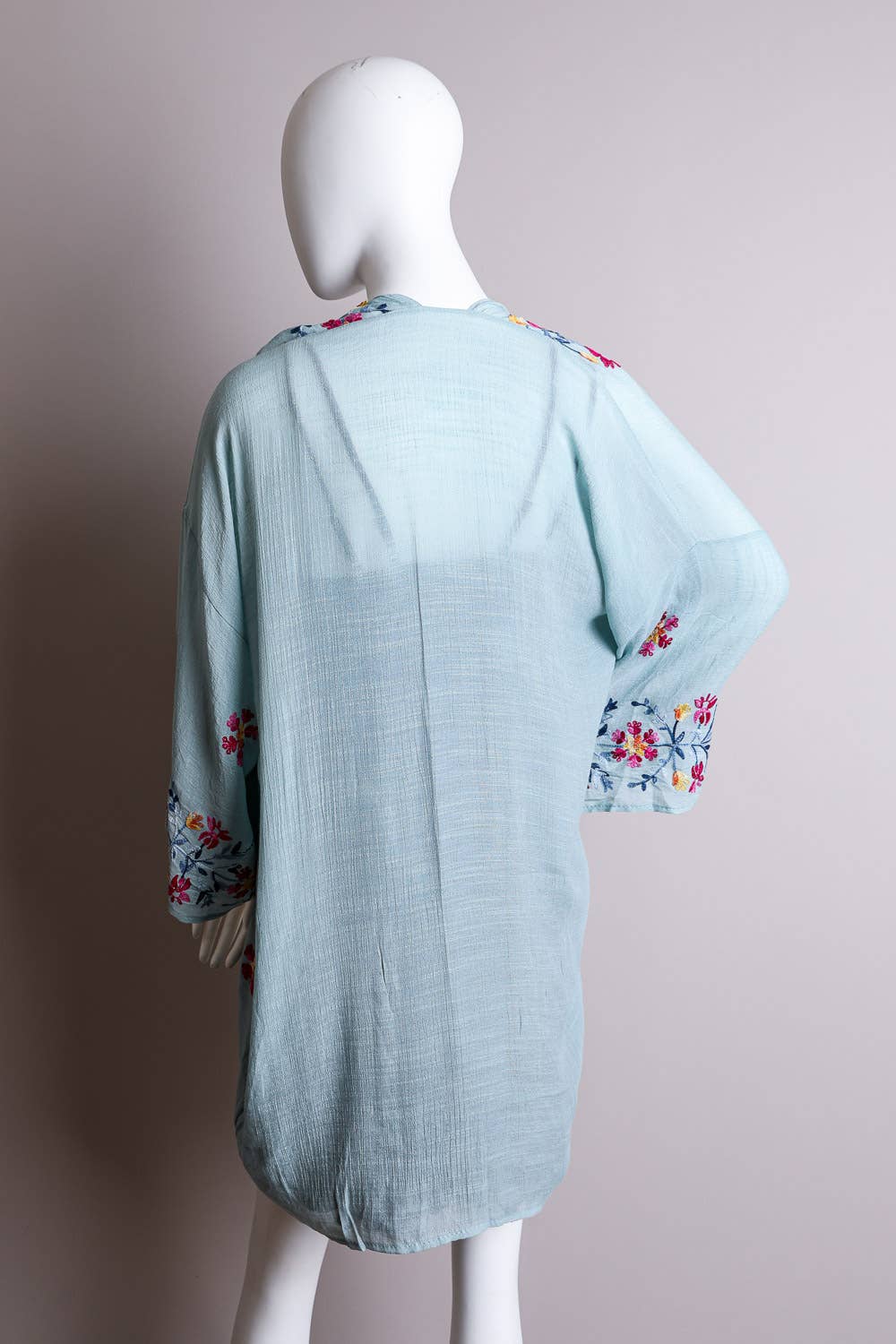 Leto Accessories – Kimono - Mulher por atacado – Quimono Anémona Bordado Feminino - Casual Chic Comfort1