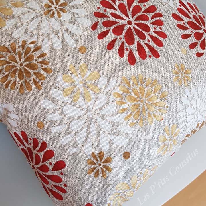Les P'tits Coussins – wholesale Dekorativ kudde – Dekorativ kudde med rosetter och blommor6