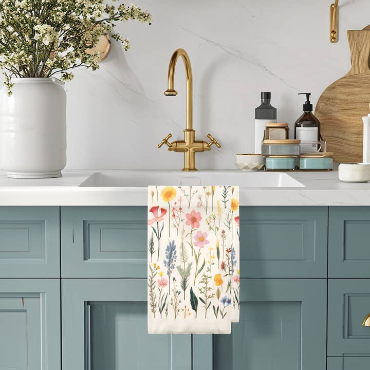 Botanical Wildflower | Waffel-Geschirrtuch aus recycelter Mikrofaser und andere Ergebnisse für botanical tea towel im Großhandel. Kostenlose Rücksendungen und 60-Tage-Zahlungsziel auf Faire im Trend auf Faire.