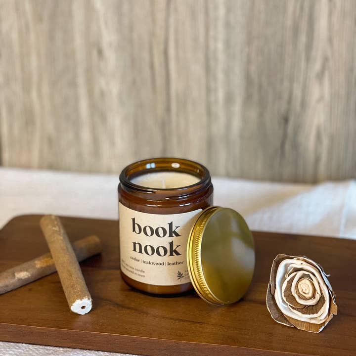 Sage Candle Co. - Vente Bougie en bocal - Book Nook - Bougie 100 % cire de soja3