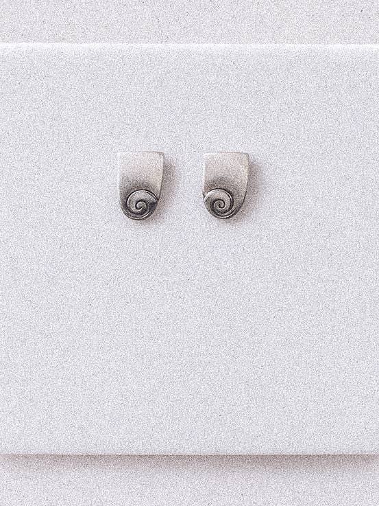 Harlow Ohrstecker für den Großhandel von Ami Chérie Design Studio