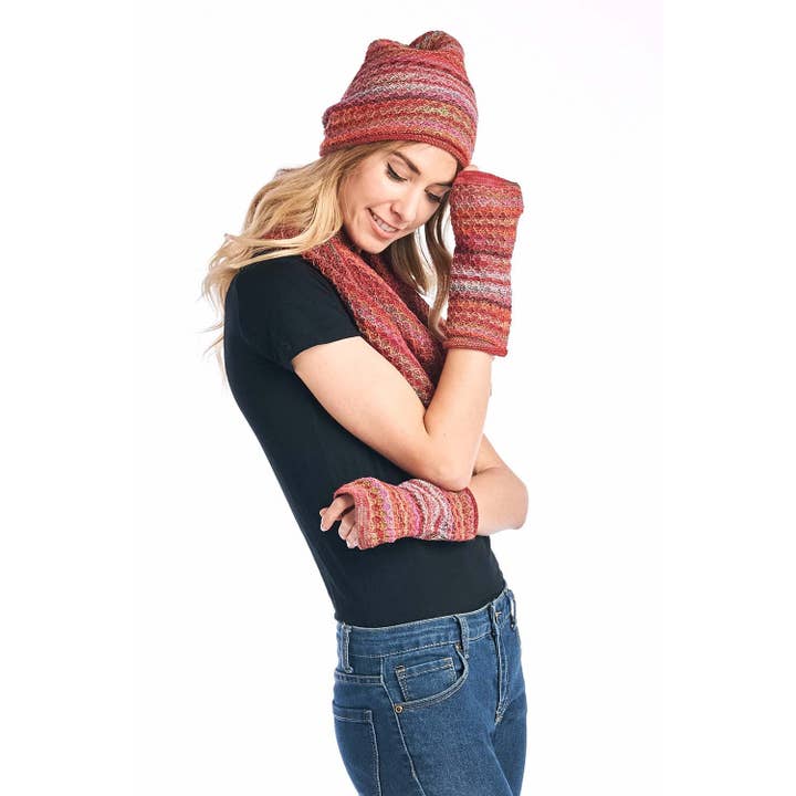 Shupaca Alpaca – wholesale Gloves – Women's – Alpaca Gloves - Printed - Saffron1