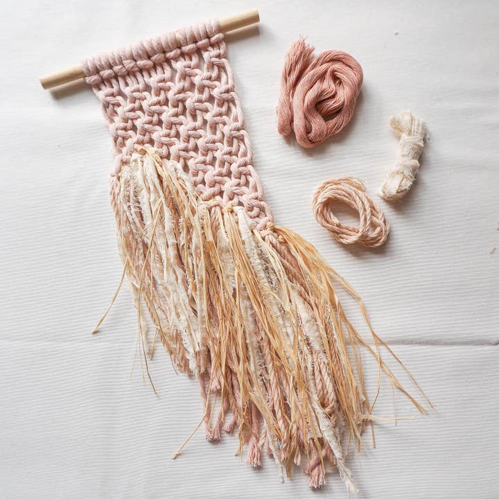 Kit de tapisserie en macramé pour la vente par Living Fibers
