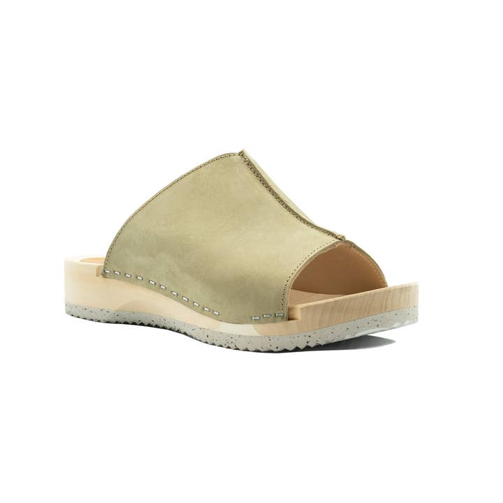 Dana Sandalen aus militärischem Nubuk für den Großhandel von Clewoo