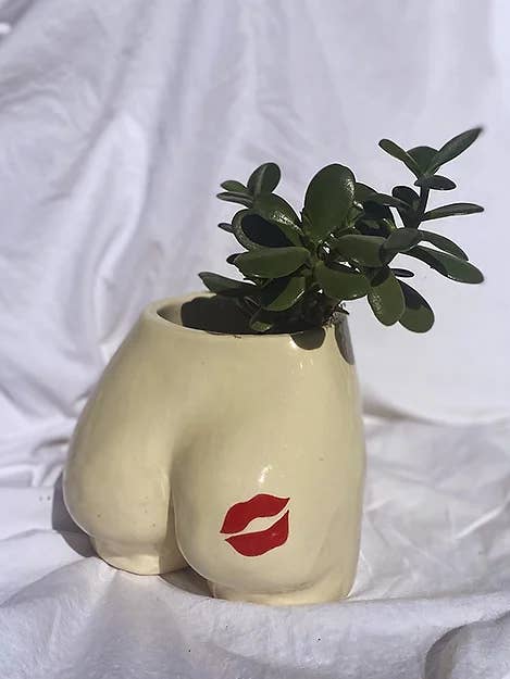 Kiss My Bum vaas voor wholesale door Vivas Ceramica