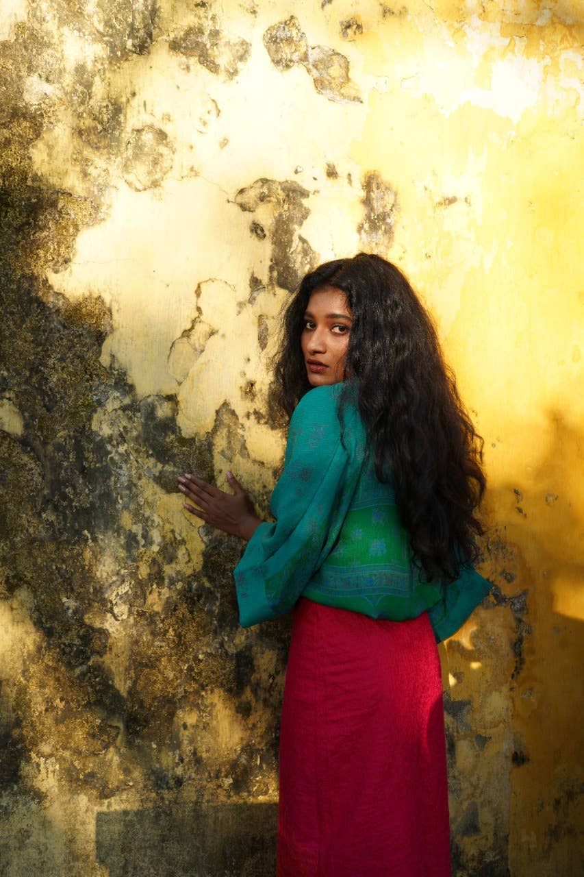 Annahmol - Wholesale Blouse - Women's - Vintage Silk Kimono Top: Free Size: BEST SELLER : OOAK7