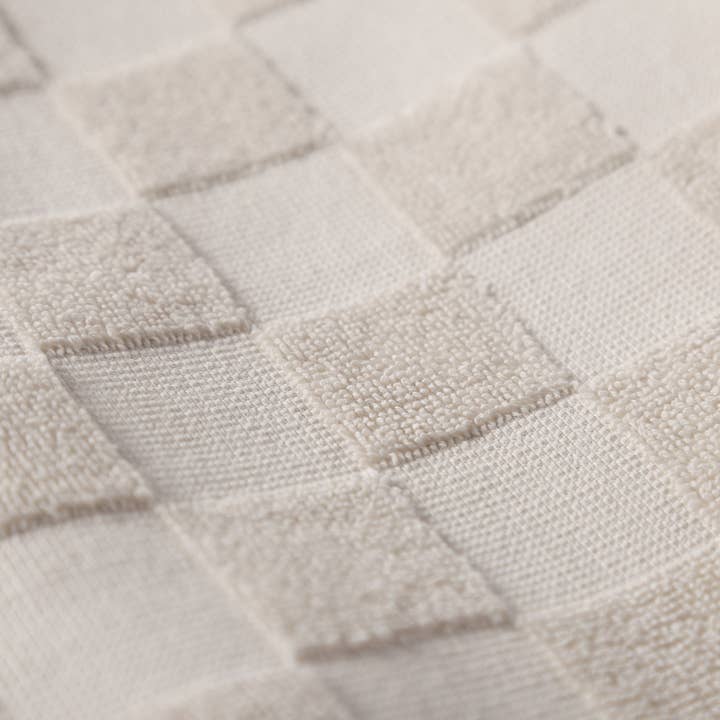Happy Place Brand - Wholesale Bath Towel - Organic Checkered Bath Towel14