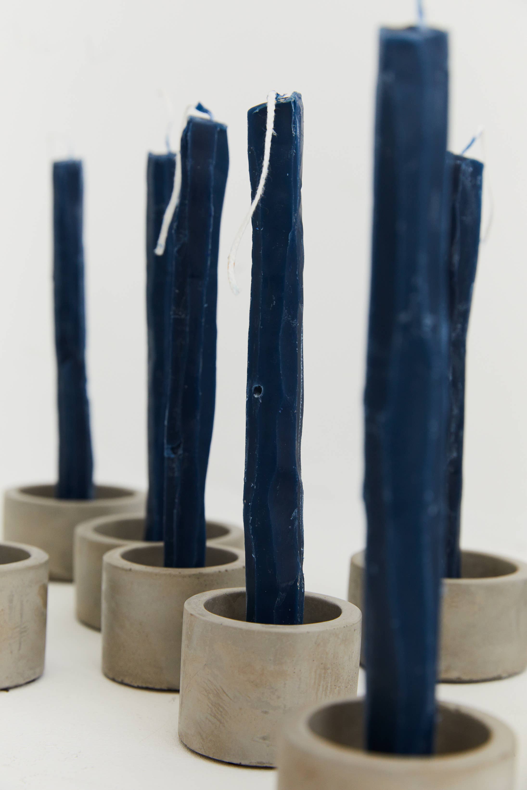 Lecot Studio - Vendita all'ingrosso Candele cilindriche/candelieri - Tress - 15 candele in cera d’api grezza3