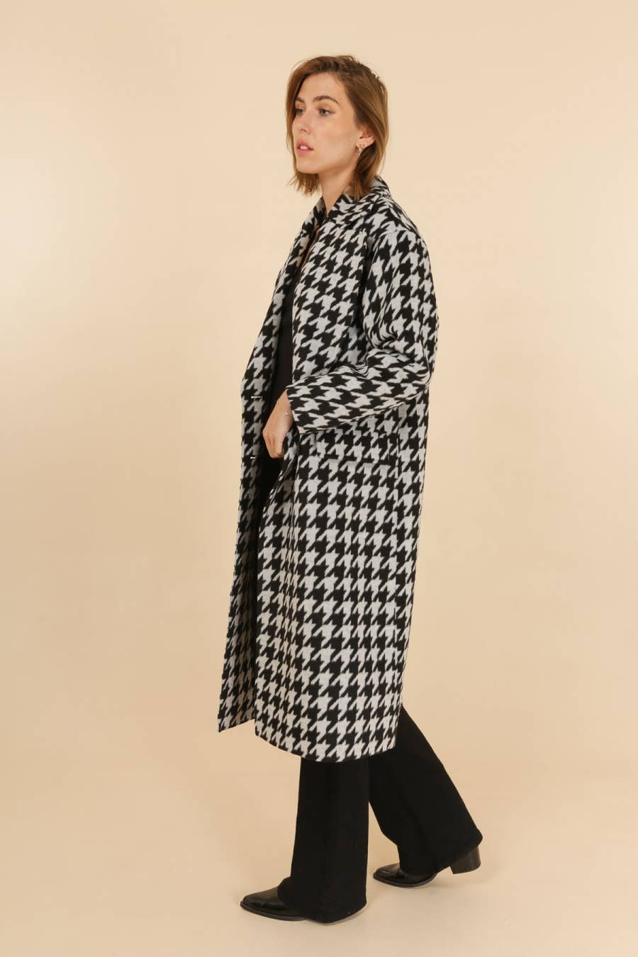 Attentif Paris – Engroshandel Frakke - Dame – Oversized frakke med hundetandsmønster og knapper6